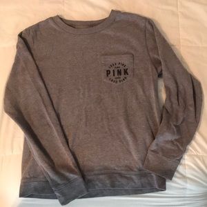 grey crew neck sweatshirt